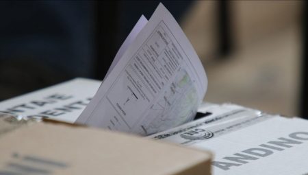 Ekvador’da devlet başkanlığı seçimini iktidar partisi adayı Noboa kazandı