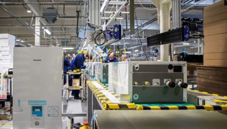 Euro Bölgesi’nde sanayi üretimi Şubat’ta varsayımları aştı