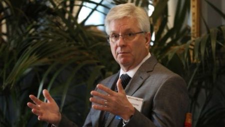 Fed yetkilisinden faiz indirim bildirisi