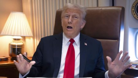 Trump, müzakere için Şi’den telefon bekliyor