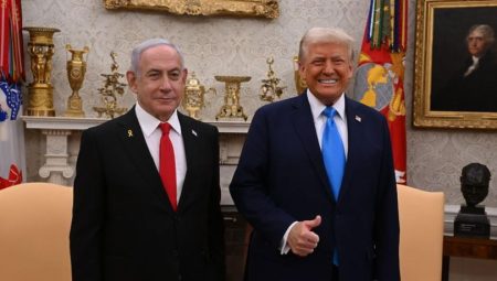 Trump’tan “Netanyahu ile her hususta birebir taraftayız” iletisi