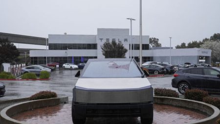 2. el Tesla Cybertruck fiyatlarında yüksek bedel kaybı yaşanıyor