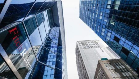 Fitch’ten Türk bankalarına refinansman riski uyarısı