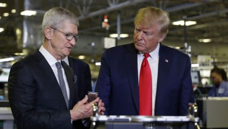 Trump, Apple’ın Hindistan’da üretmesini istemiyor