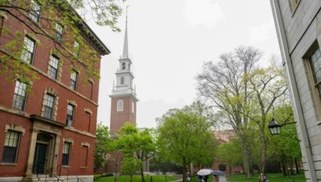 Trump idaresinin Harvard’a milletlerarası öğrenci yasağı kararına durdurma