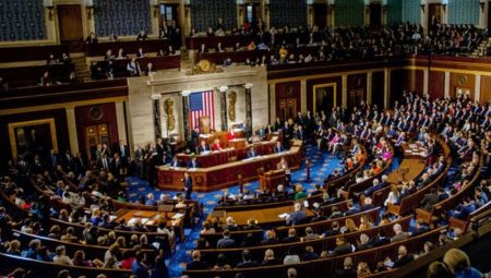 Trump’ın vergi yasasında top Senato’da