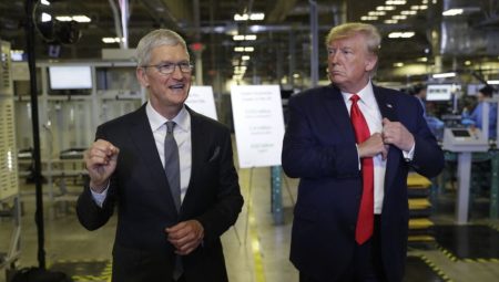 Trump’tan AB’ye ve Apple’a vergi tehdidi