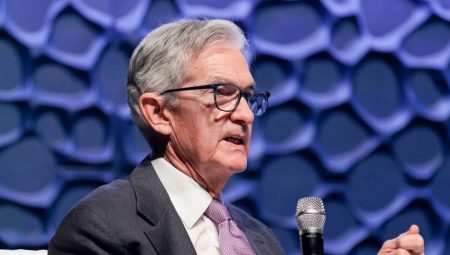 Trump’tan Fed Başkanı Powell açıklaması