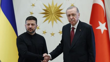 Zelenskiy Ankara’da: Birinci koşul şartsız ateşkes olmalı