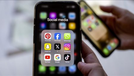 ABD toplumsal medya incelemesi için öğrenci vize randevularını durdurdu