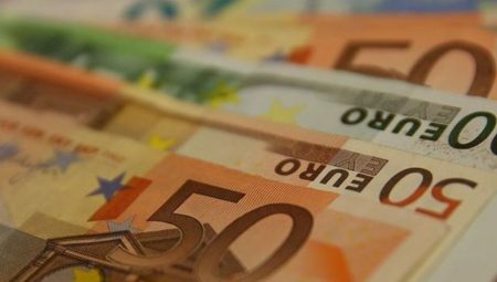 AB’den Bulgaristan’ın Euro Bölgesi’ne iştirakine yeşil ışık