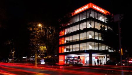Akbank’tan tahsili geçikmiş alacak satışı