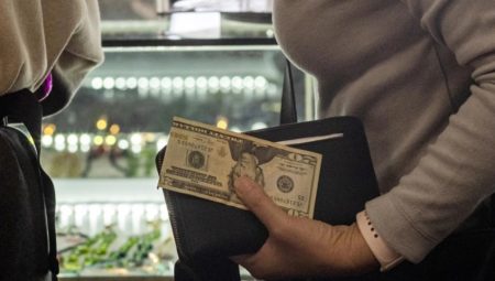 Amerikalıların yüzde 73’ü “mali açıdan rahat yaşadıklarını” bildirdi