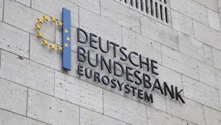 Bundesbank: Büyüme, ticaret savaşları nedeniyle zorlanmaya devam edecek