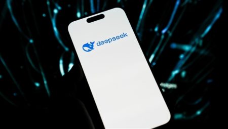 Deep Seek, AI modelini eğitmek için Gemini kullanıyor