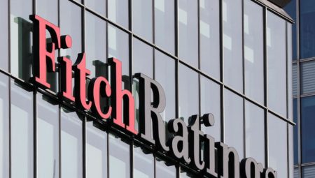 Fitch: Türk bankaları kısa vadede yüksek faiz baskısı altında