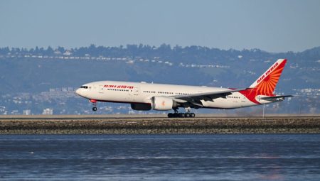 Hindistan’daki uçak kazasının akabinde Boeing paylarında düşüş yaşandı