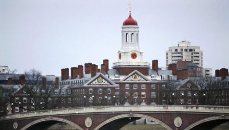 Trump, Harvard’a yabancı öğrenci vizesini kısıtlayan kararı imzaladı