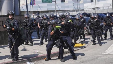 Trump’tan Los Angeles’a 2 bin ek muhafız