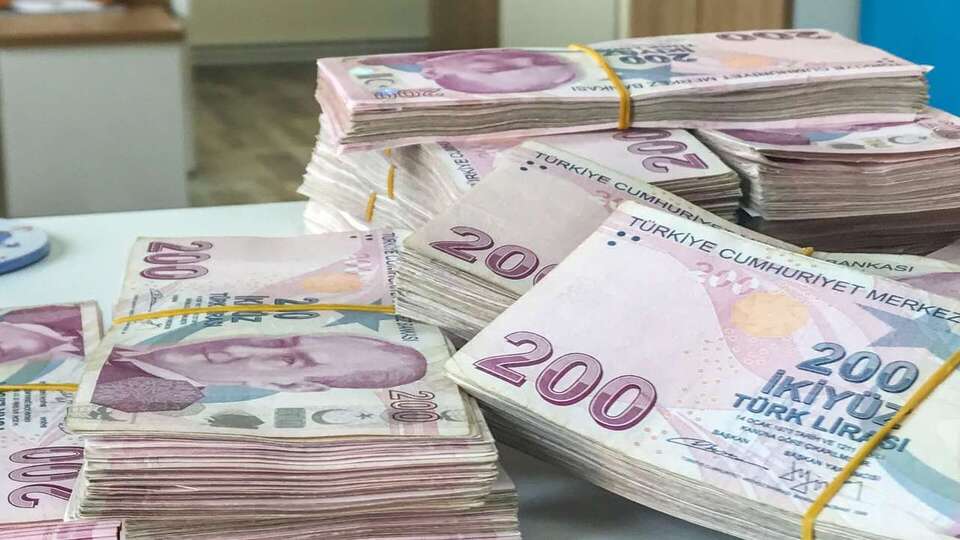 Bütçe birinci altı ayda 980,5 milyar TL açık verdi