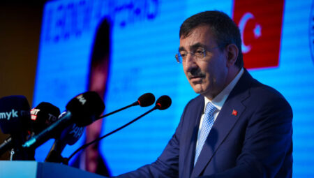 Cevdet Yılmaz: ABD-AB mutabakatı global meçhullüğü azaltacak