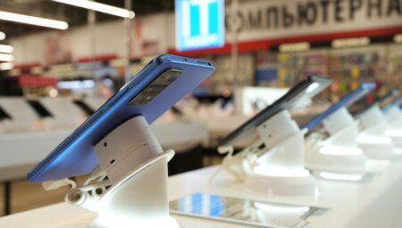 Çin’in ikinci çeyrek akıllı telefon sevkiyatları yüzde 2,4 düştü
