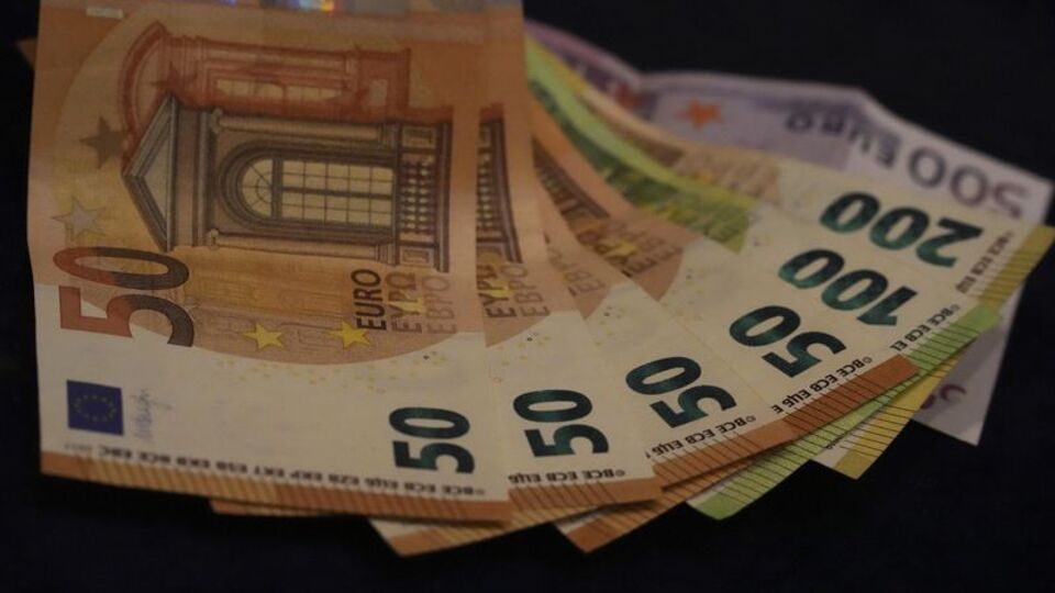 Gelişen piyasalar dolar yerine euro tahvillere yöneldi