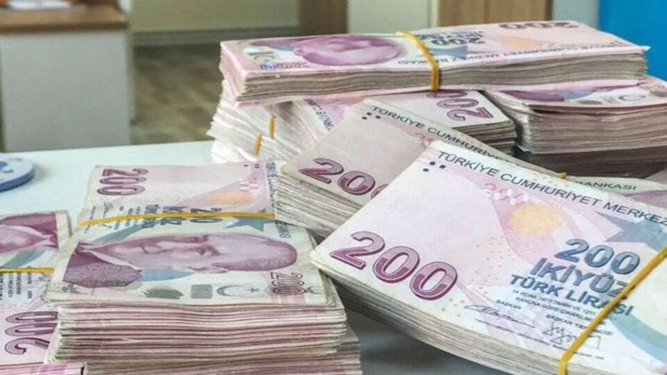 Hazine 1 trilyon 74 milyar liralık iç borçlanmaya gidecek