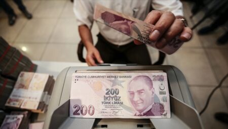 Kredilerde büyüme yine hızlandı