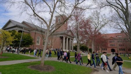 Mahkeme Trump’tan Harvard fon kesintileri için münasebet istedi