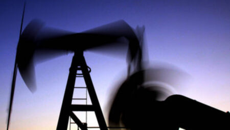 Petrol ticaret görüşmeleriyle yükselişte