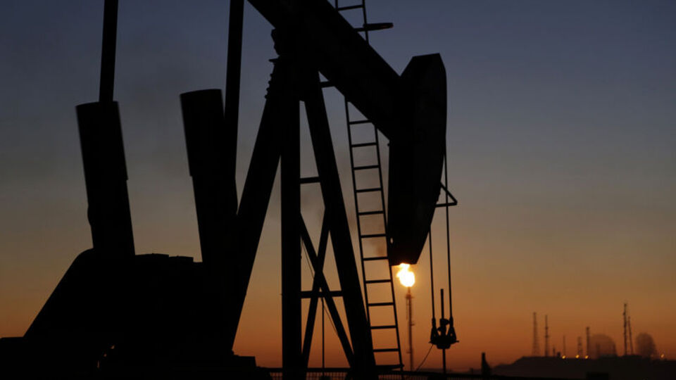 TCMB ekonomistleri: Petrolde 10 dolarlık artış senaryosu enflasyon varsayımını 1,2 puan yükseltir