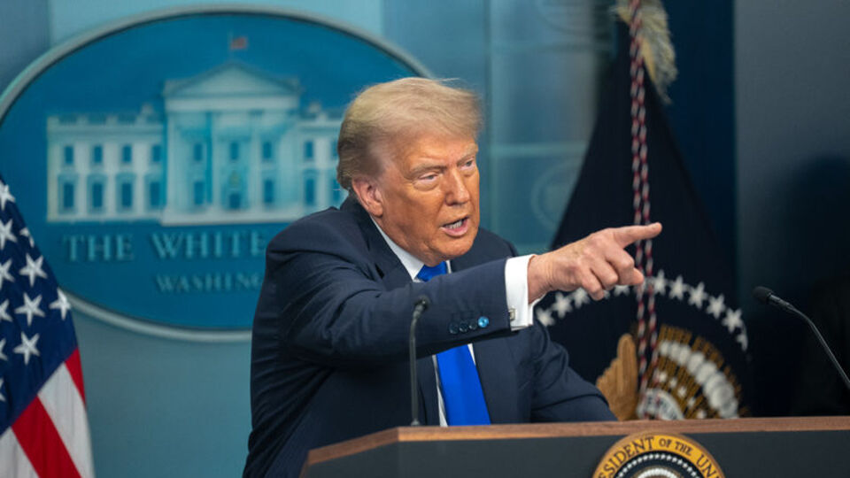 Trump: Kimsenin dolara saldırmasına müsaade vermeyeceğiz