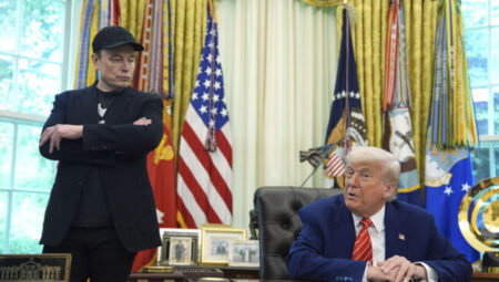 Trump, Musk’ın üçüncü bir parti kurma fikrini “can sıkıcı” bulduğunu belirtti