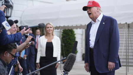 Trump: Üç puan faizin maliyeti 1 trilyon dolar  