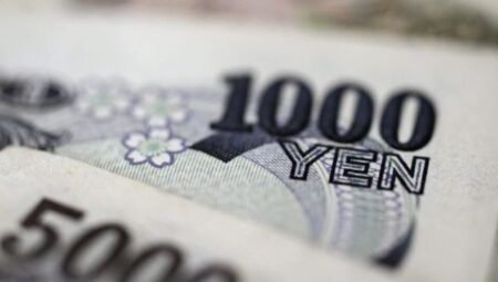 Trump’ın Japonya’ya yüzde 25 gümrük vergisi getirmesiyle yen düştü