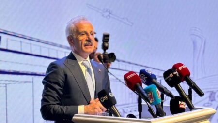 Uraloğlu: Denize yapılan üçüncü havalimanını tasarladık