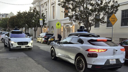 Waymo robotaksileri, Philadelphia ve NYC’de trafiğe çıktı 