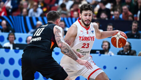 12 Dev Adam Avrupa ikincisi