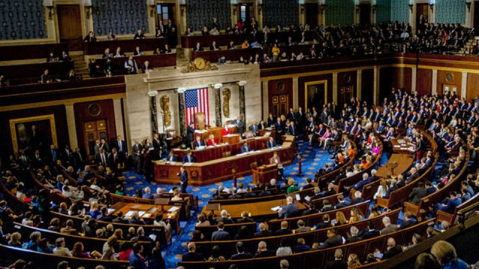 ABD’li Senatör Sanders, ABD’nin İran’a hücumlarının maliyetini eleştirdi