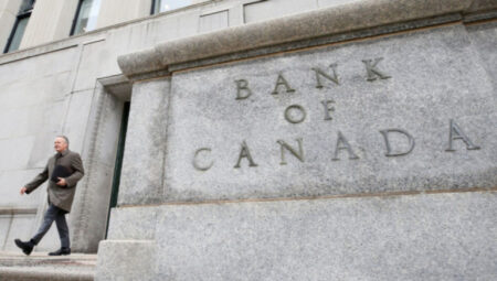BoC faizi üst üste üçüncü kere sabit bıraktı
