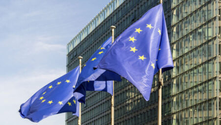 Euro Bölgesi’nde tüketici inancı 2,5 yılın en düşük düzeyinde