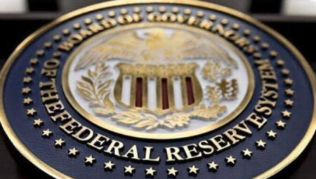 Fed yetkililerinden faiz indirimlerinde temkin daveti