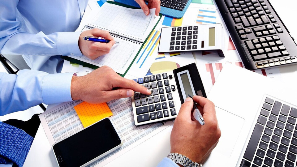Finansal hizmetler inancı 10 aylık tabandan döndü