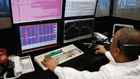 Fon yöneticilerinin zor sınavı endeksle yarış, spekülasyonla imtihan
