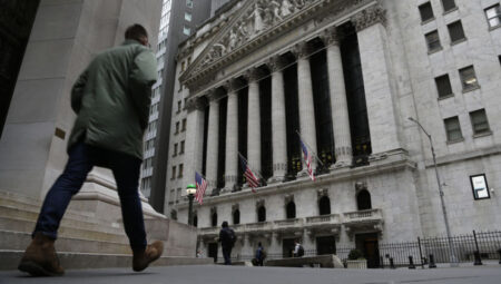 Global piyasalar Fed ile moral buldu, Oracle ile geriledi