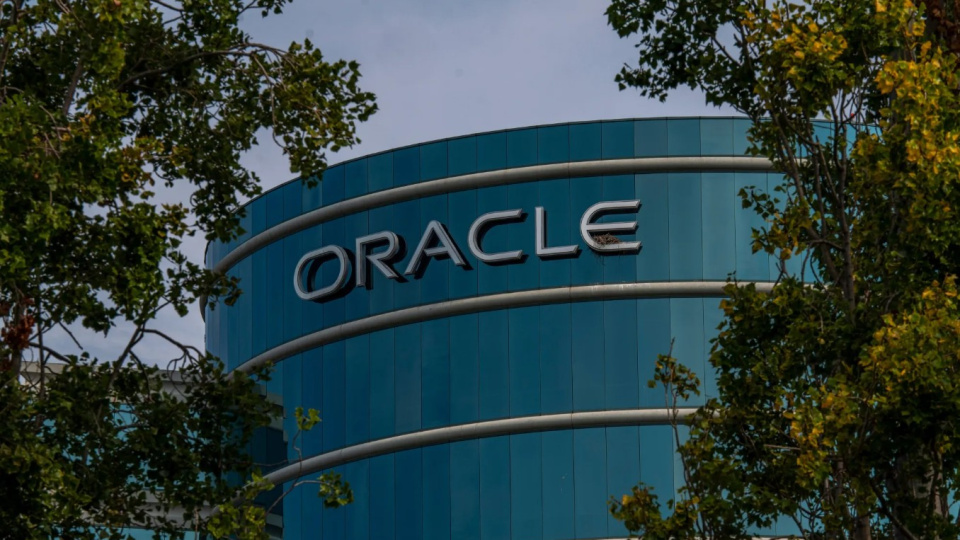 Oracle paylarında 24 yılın en sert düşüşü