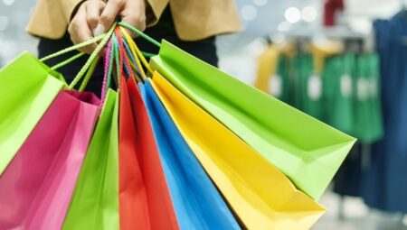 Perakende satışlar yıllık bazda dört ayın en düşük düzeyinde