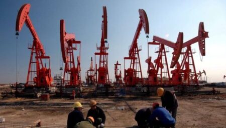 Petrol Trump-Putin görüşmesi öncesi geriledi
