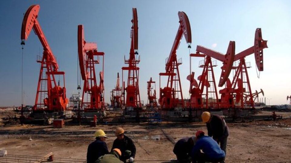 Petrol Trump-Putin görüşmesi öncesi geriledi